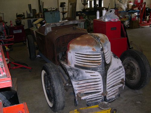 47 Dodge truck grille not quite ready for prime time