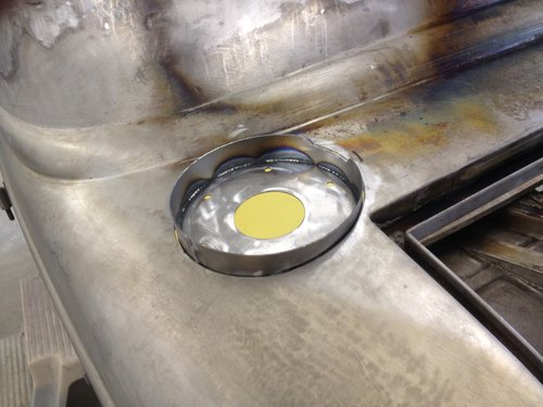 Fabricating inset reveal for cool billet gas cap